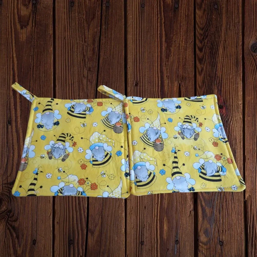 Potholders, Set of 2, Reversible Mushrooms and Red and White Polka Dot Hot Pads